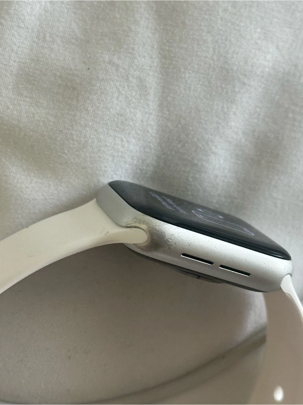 Apple Watch (White) with White Sport Band and USB Magnetic Charger